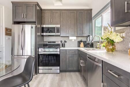 Amazing Ocean View - Luxury Manhattan Beach 1 Bedroom - Parking Екстер'єр фото
